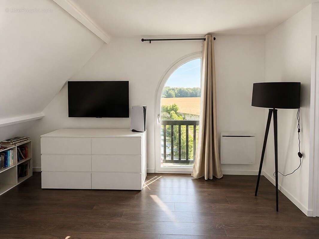 EN EXCLUSIVITÉ CHEZ COMEBACK IMMOBILIER : Appartement de 89m2 - 3 pièces à La Chapelle-en-Serval ! - photo 13