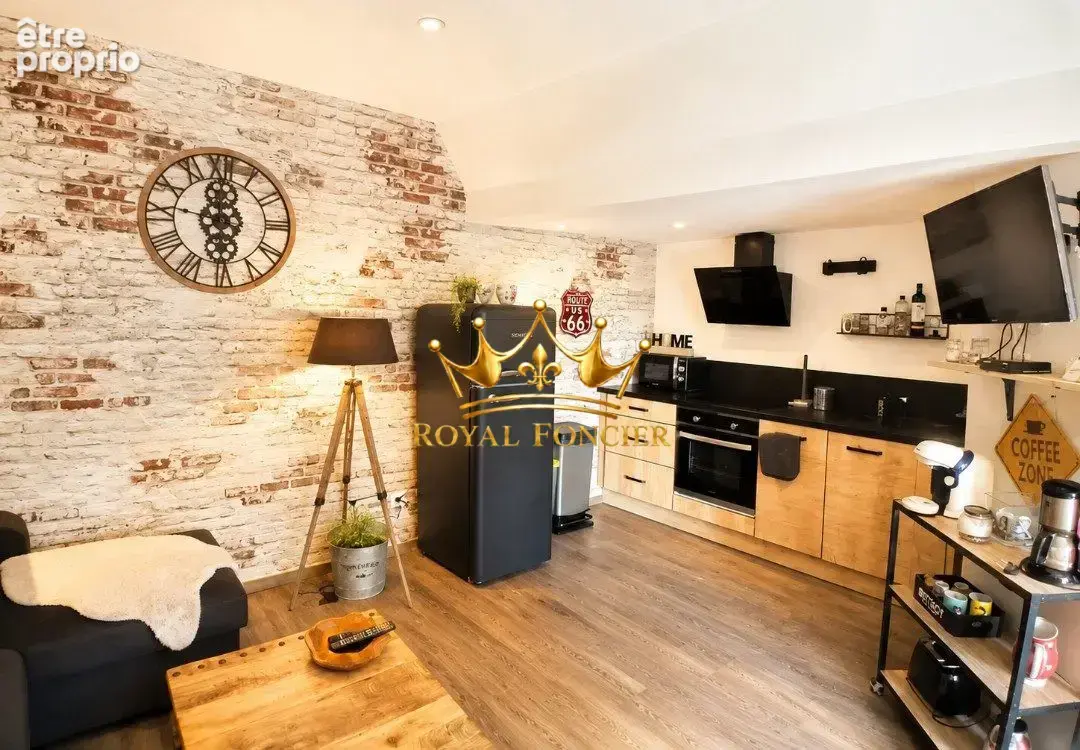 Maison 214 m² à Oyre  - photo 5