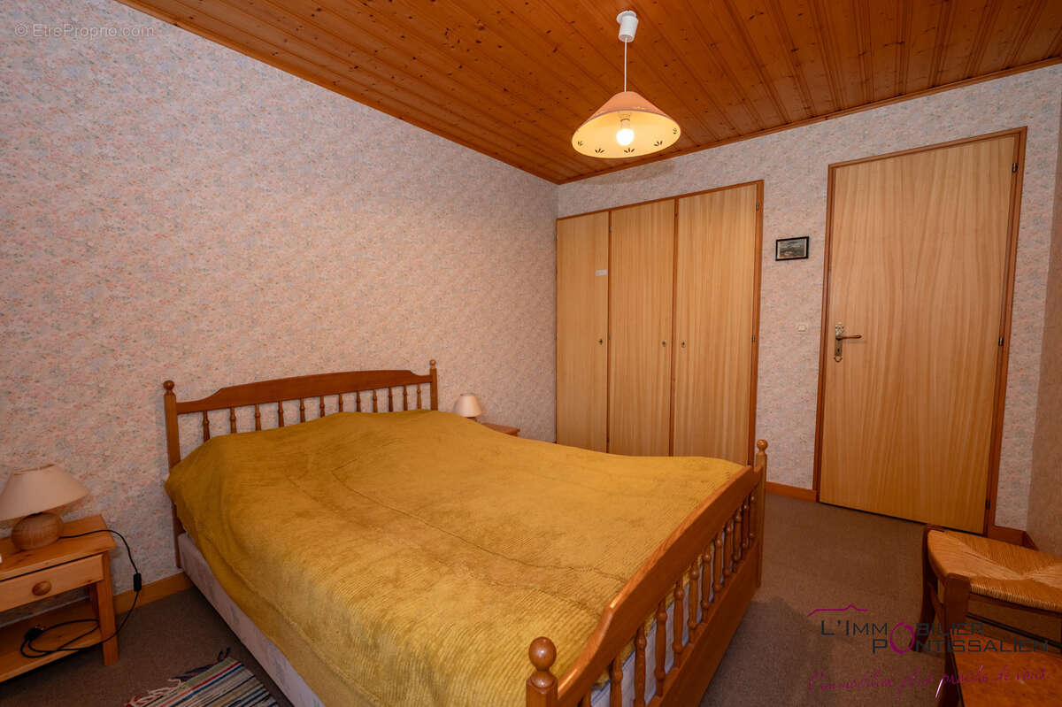 Maison à ROCHEJEAN