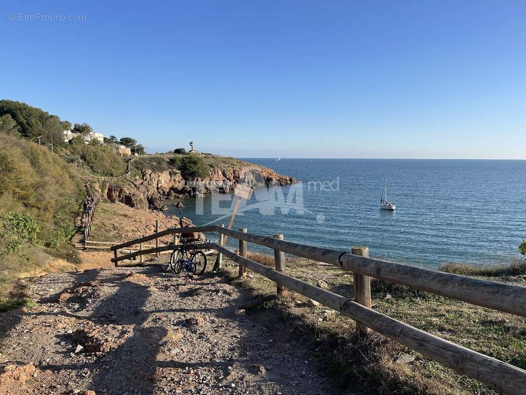 RARE Appartement Type 4 avec parking quartier Corniche Prestation haute de gamme - photo 11