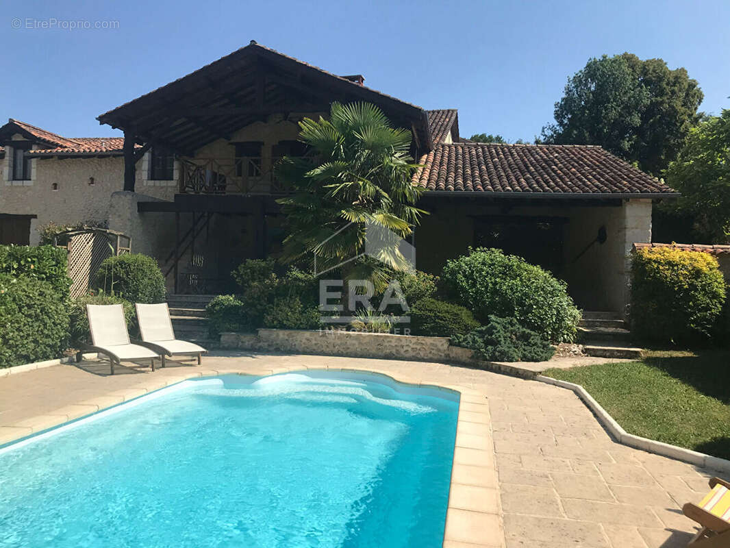 Maison à SAINT-ASTIER