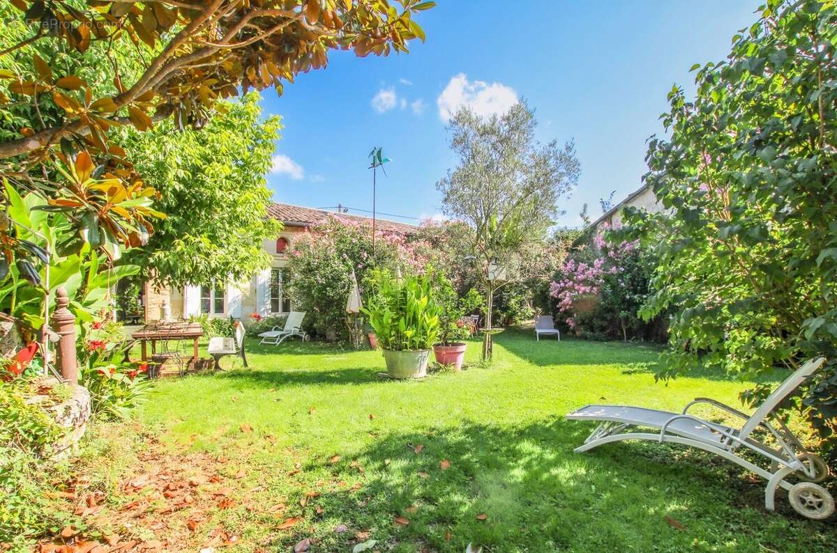 Maison à SAINT-ANDRE-DE-CUBZAC