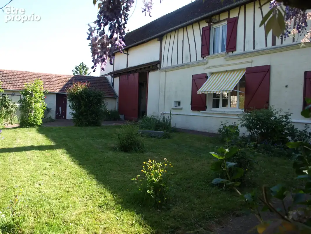 Longère en plain pied avec dépendances - photo 3