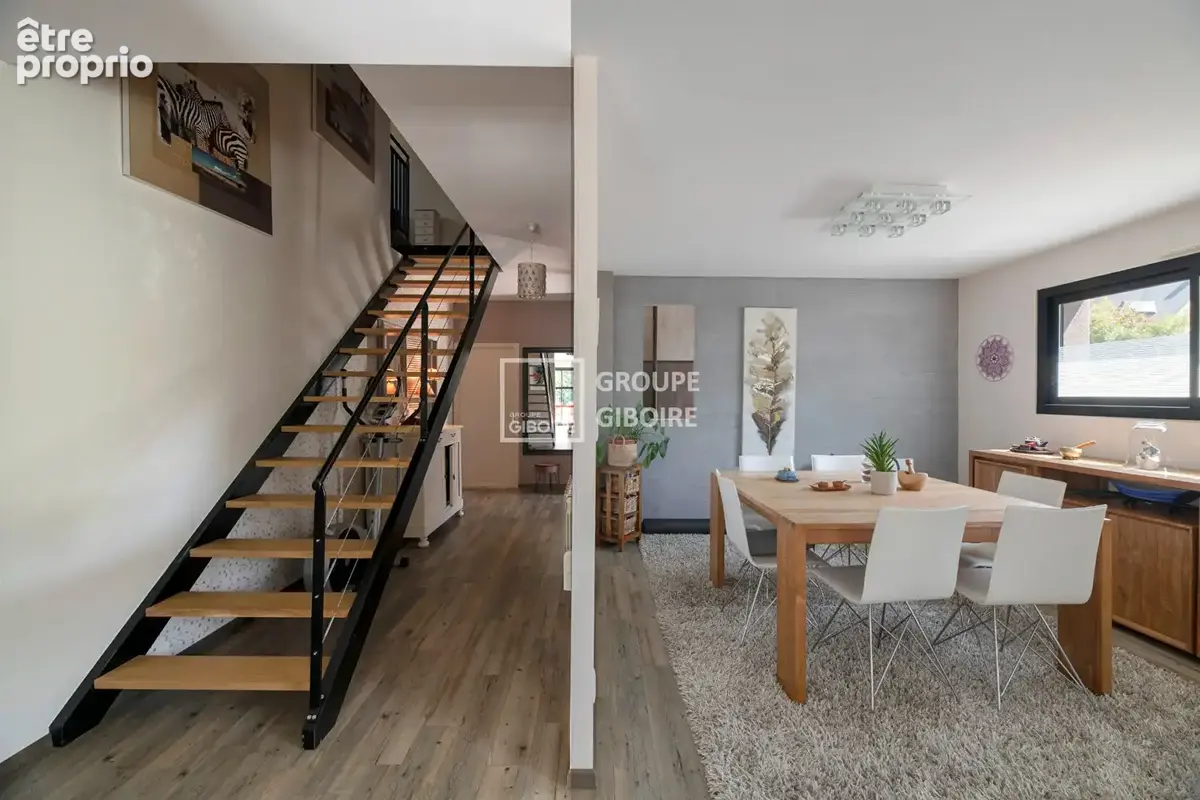 A VENDRE - AGENCE GIBOIRE BRUZ - Maison contemporaine d'environ 174m² - GUICHEN dans un quartier prisé - photo 4