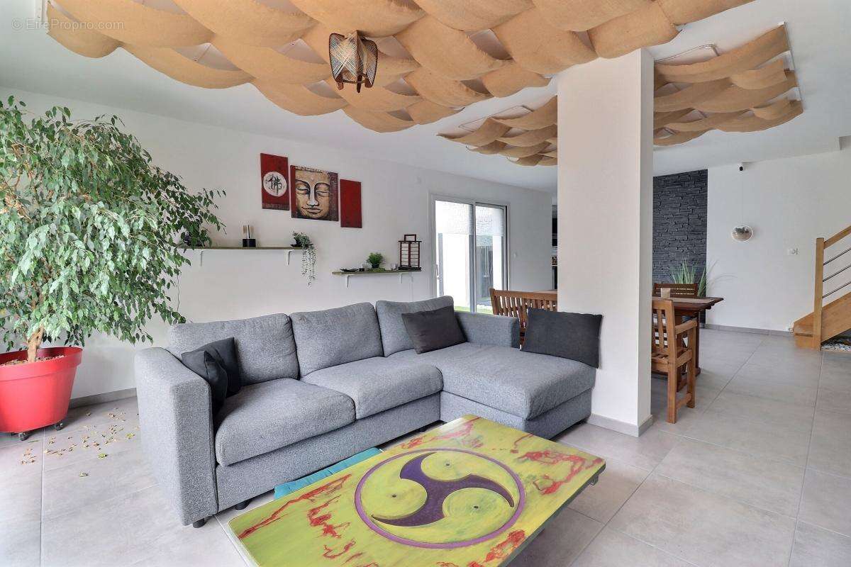 Maison à BOUCHEMAINE