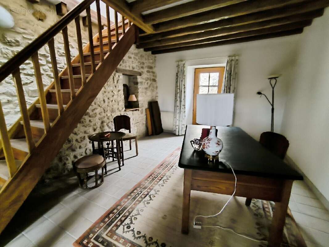 Maison à MILLY-LA-FORET