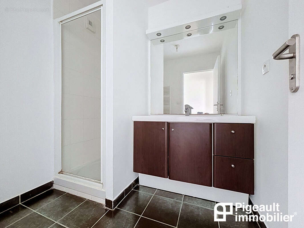 Rennes - Appartement T2 55m² environ - Proche vilaine - Garage - Terrasse - Bords de vilaine - photo 6