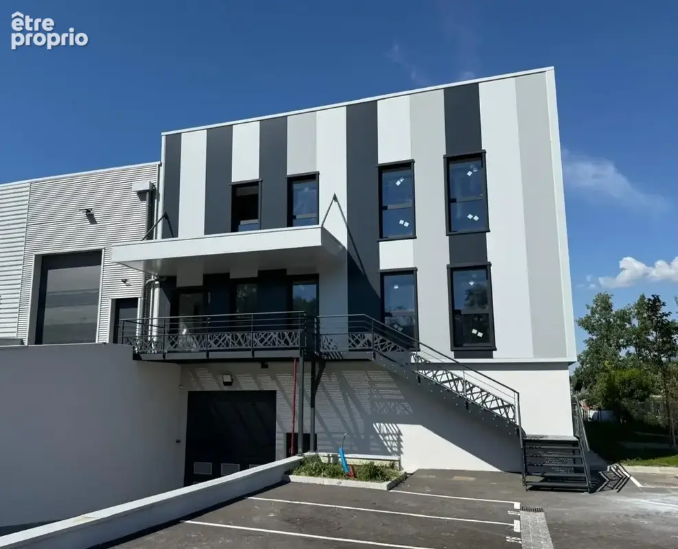 Commerce 143 m² à vendre à Quintal (74600) - photo 2