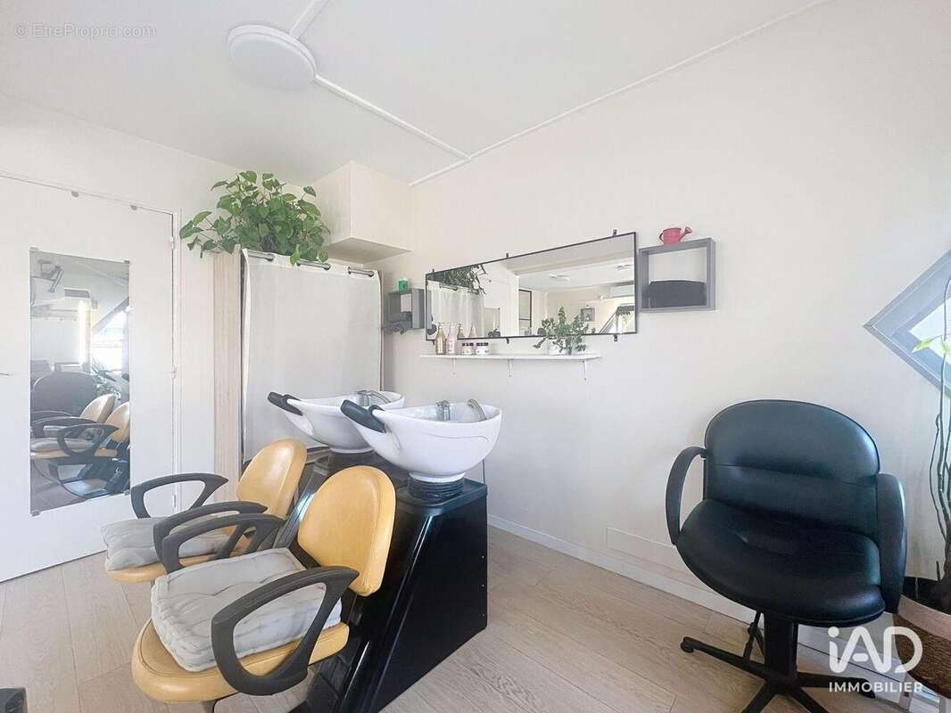 Photo 5 - Commerce à LE MEE-SUR-SEINE