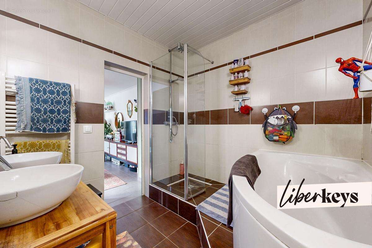 Maison 5 pièces de 92m² avec terrasse  rue Bayard  Argenteuil - photo 4