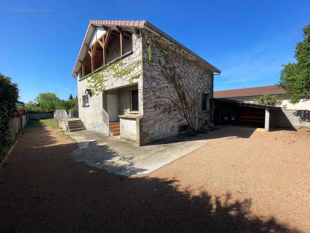 Maison à TIGNIEU-JAMEYZIEU