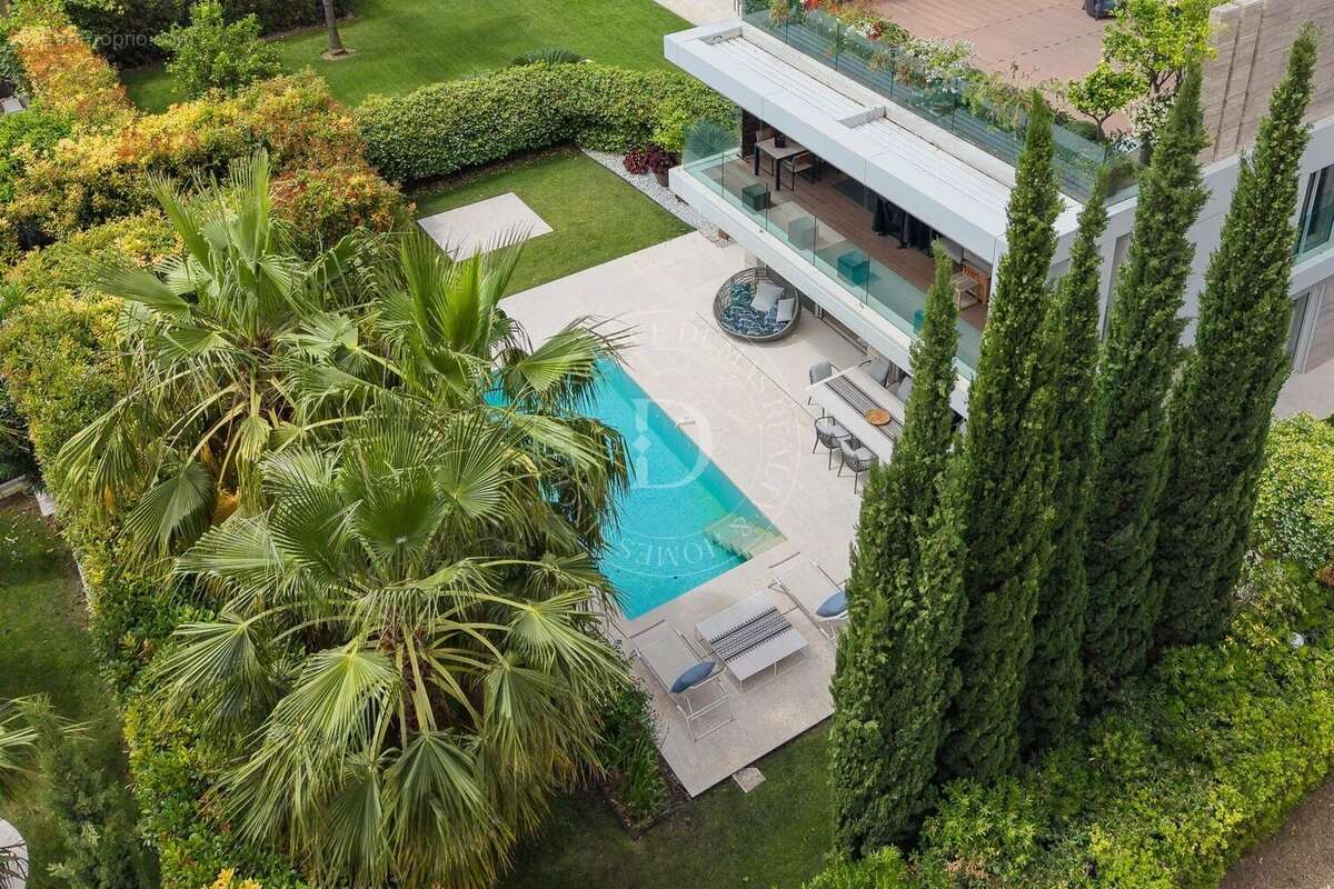 Appartement à BEAULIEU-SUR-MER