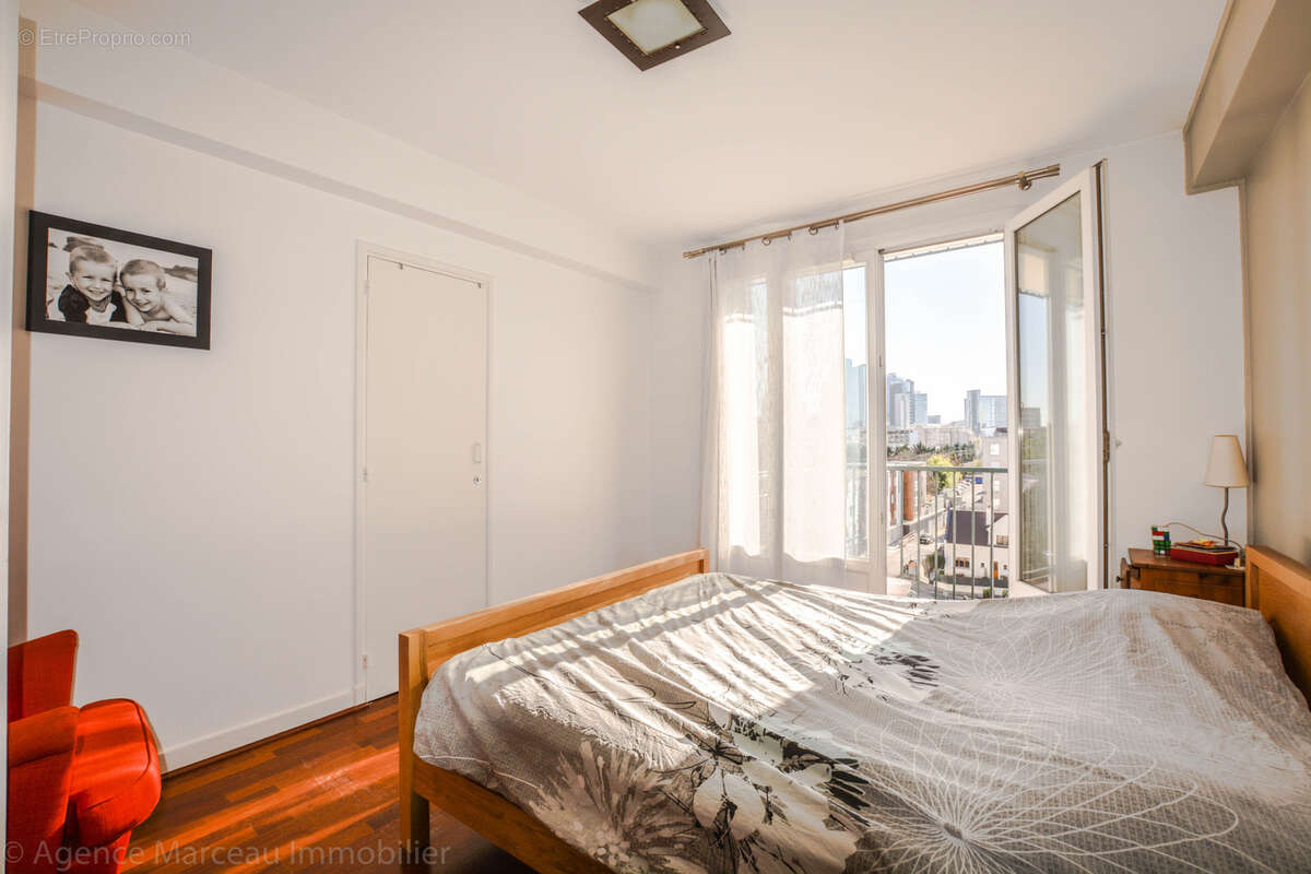 Appartement à COURBEVOIE