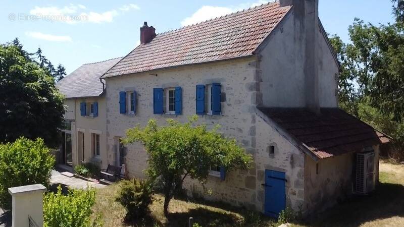 Maison à SAINTE-THERENCE