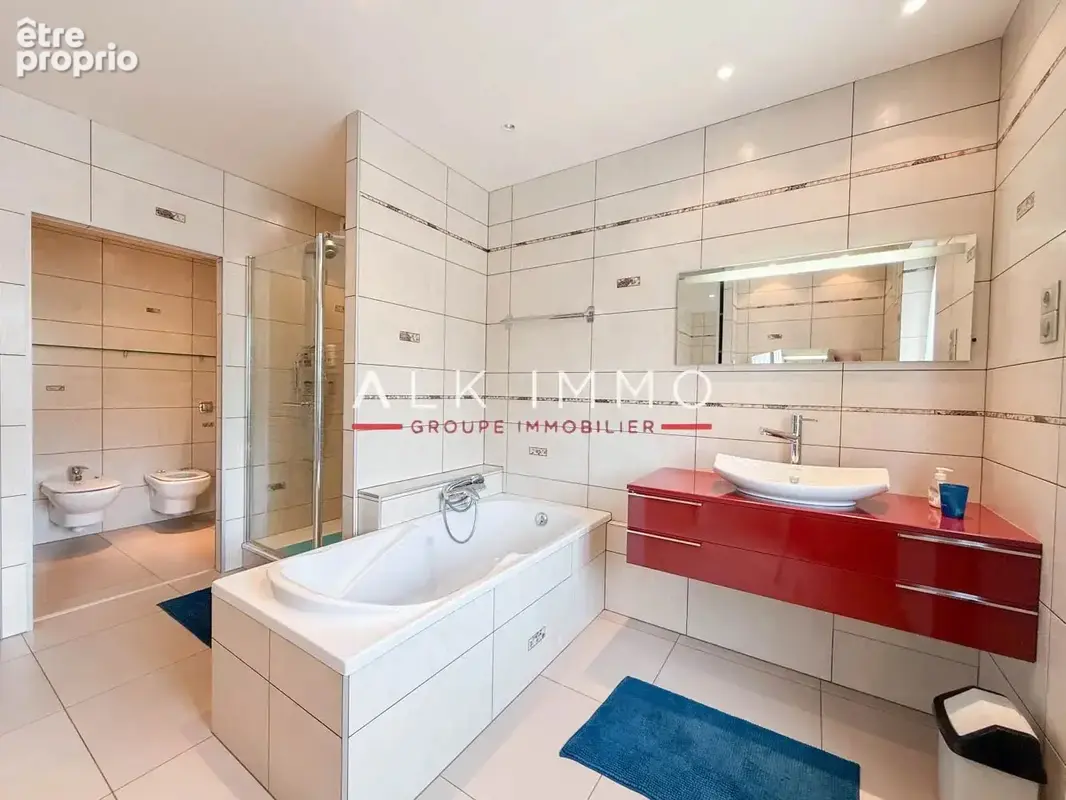 Appartement de standing de 200 m2 dans ancien hôtel particul - photo 6