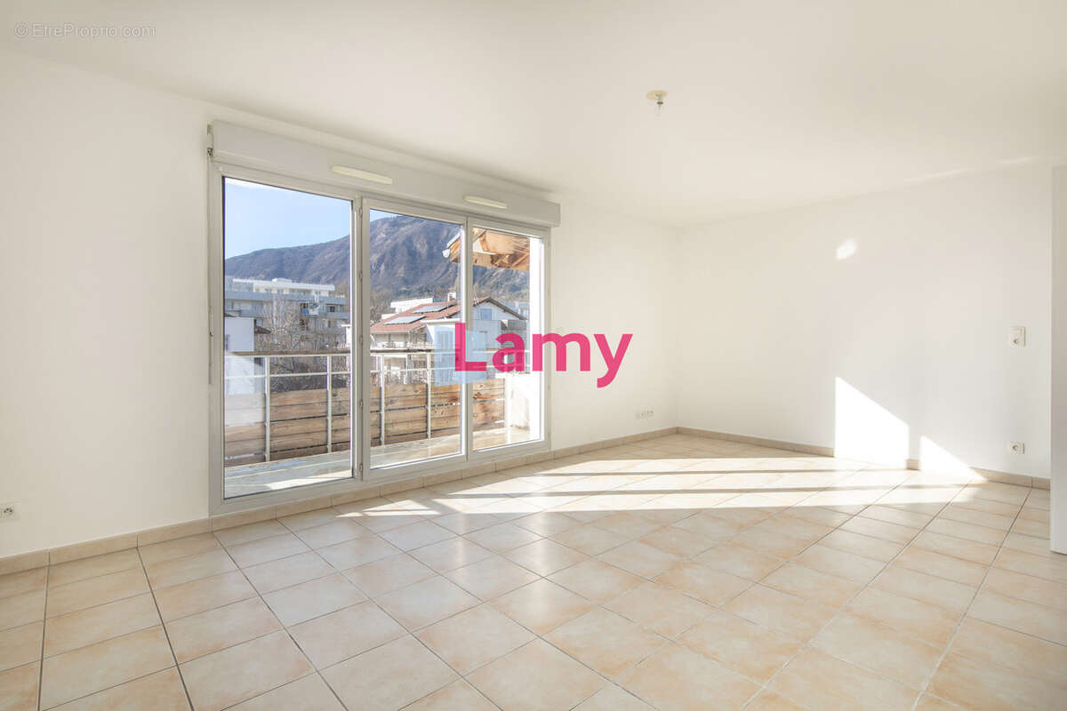 Appartement à MEYLAN