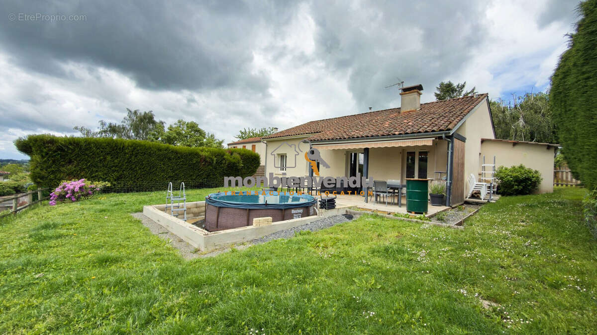 Maison à REILHAC