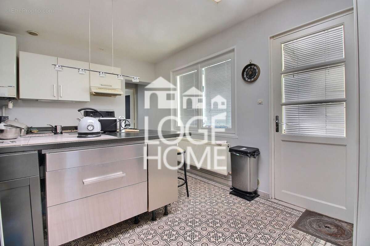 Appartement à VIOLAINES