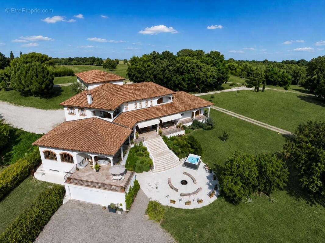 Maison 520 m² à Laroque-Timbaut  - photo 3