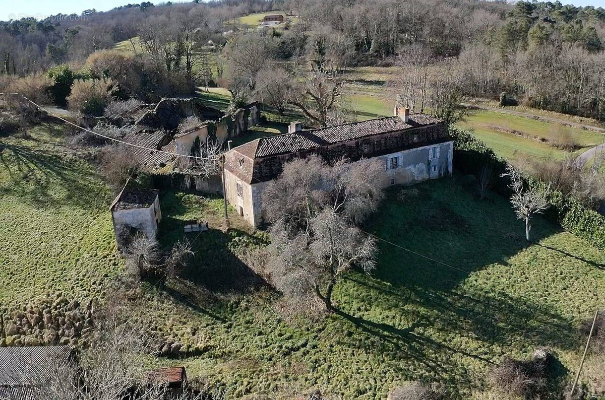 Maison à SAINT-AQUILIN