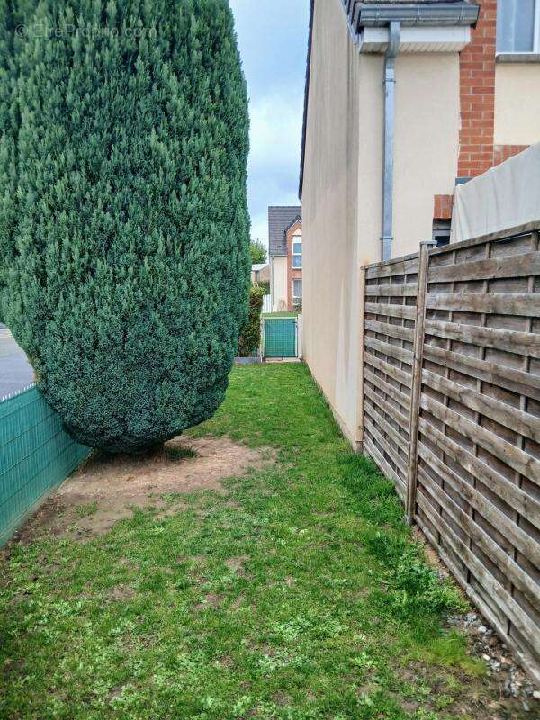 Maison à NEUVILLE-SAINT-REMY