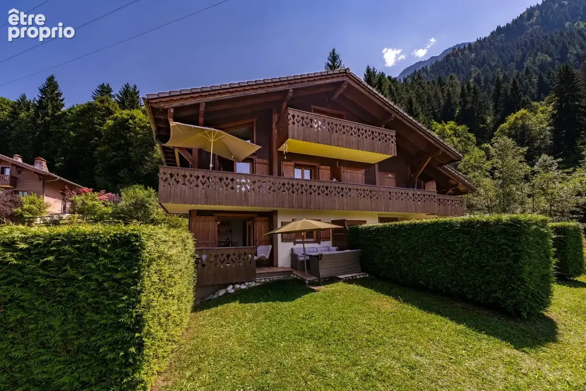 LES HOUCHES - Appartement 3 chambres avec jardin - photo 5