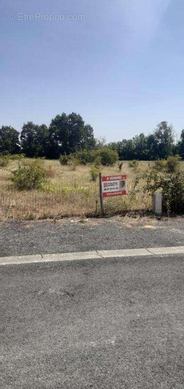 Terrain Noyant Villages 680 m2 - photo 2