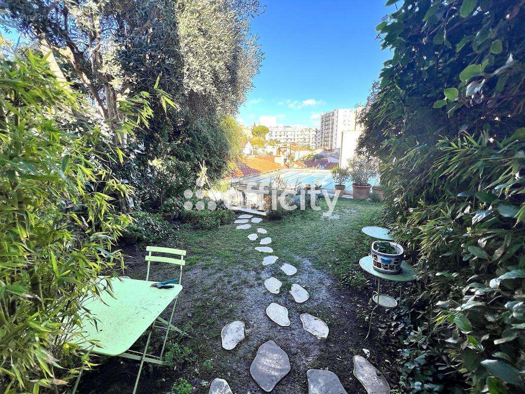 Maison à MARSEILLE-6E