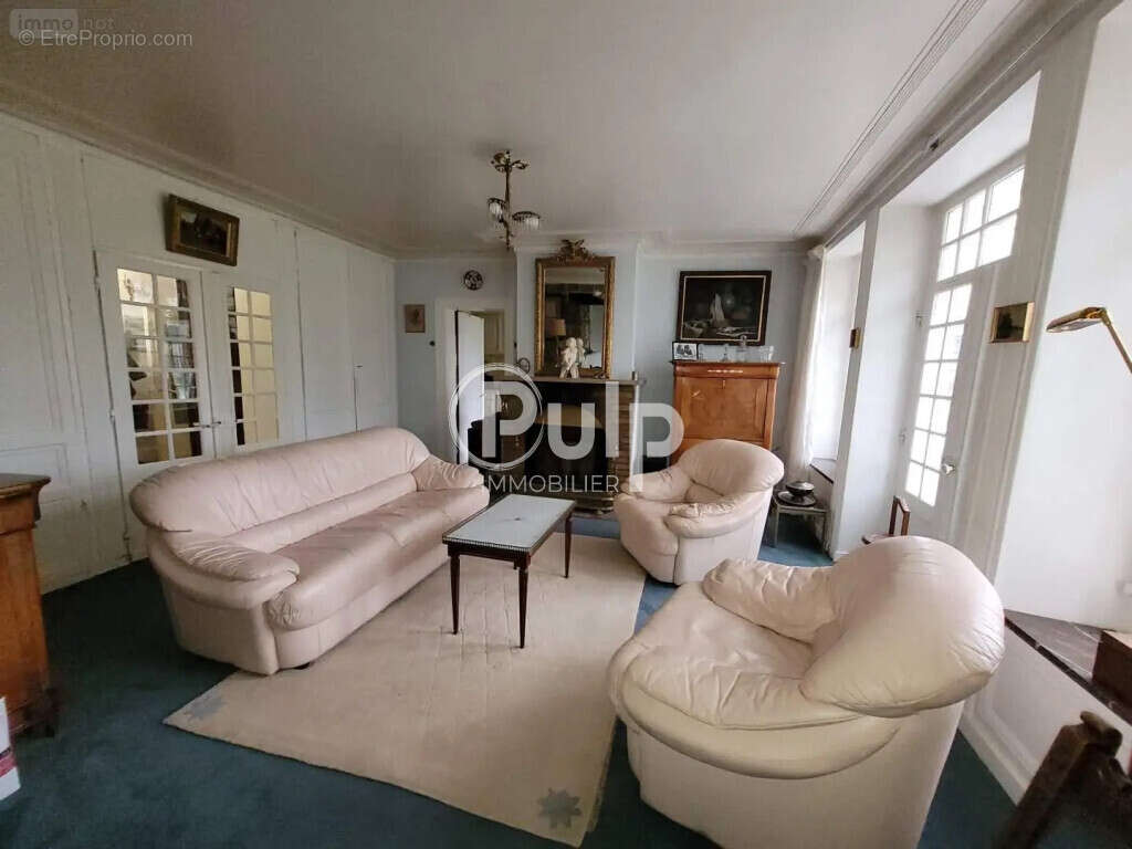 Maison à SAINT-MARTIN-BOULOGNE