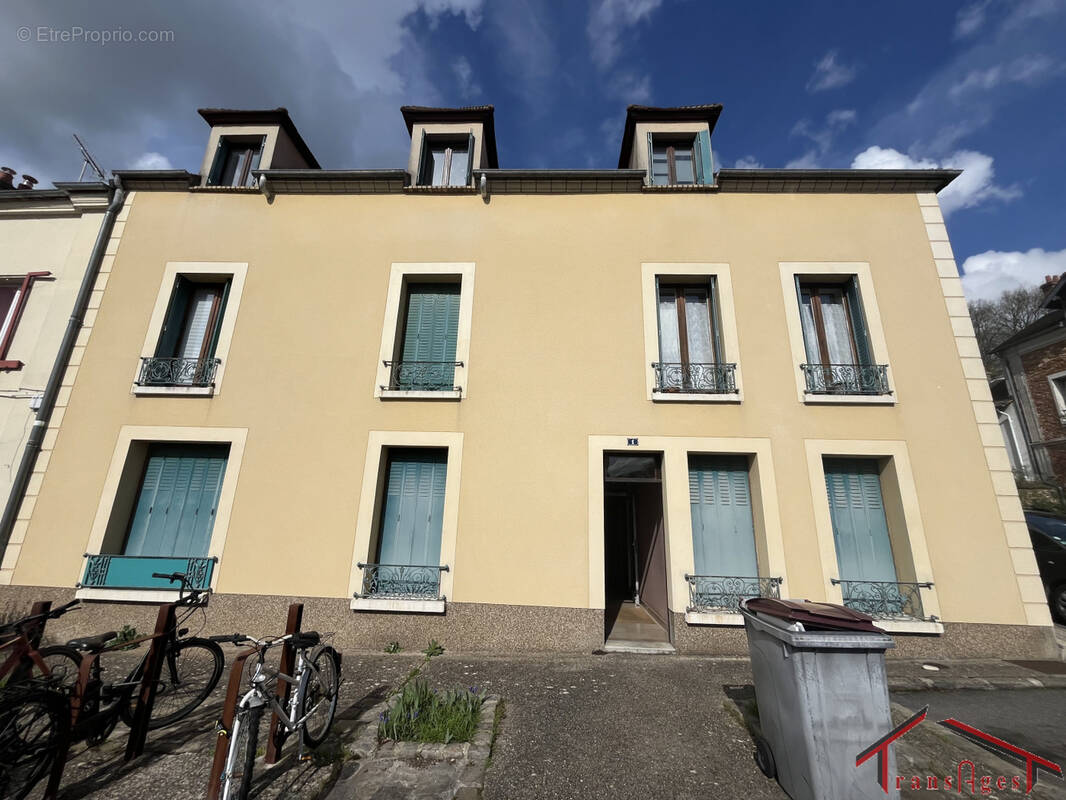 Appartement à VAUHALLAN
