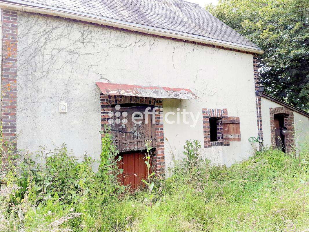 Maison à CHAMPROND-EN-GATINE
