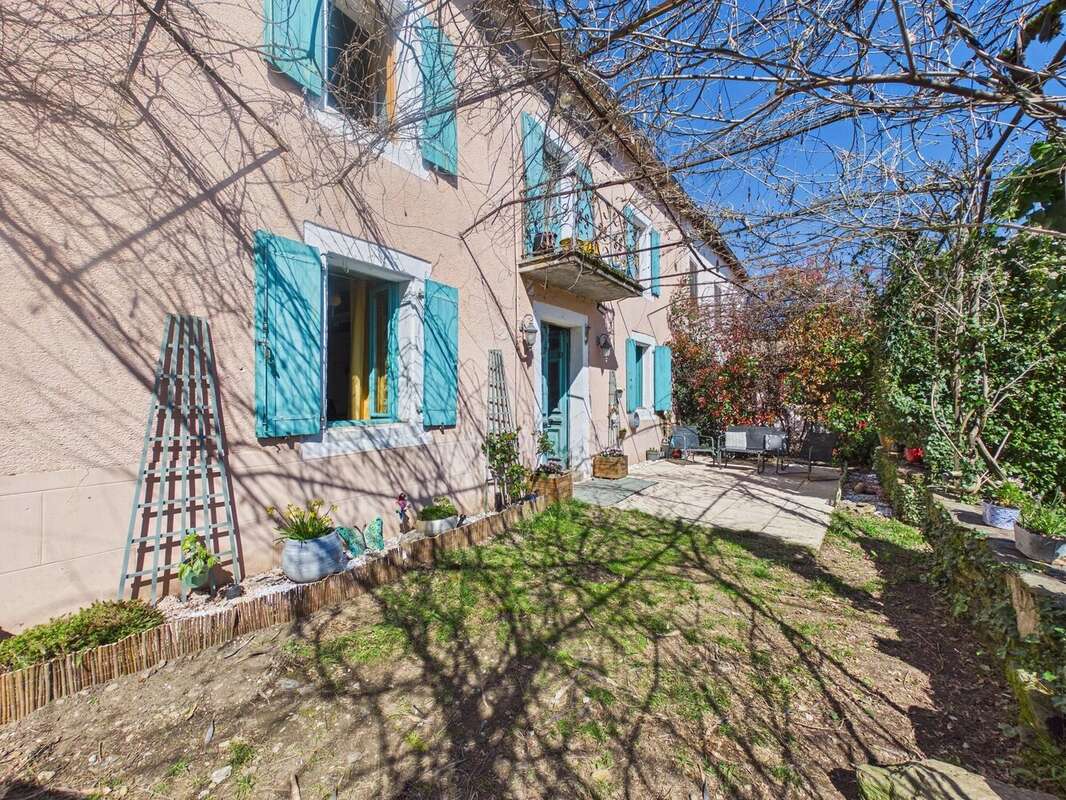 Maison à JOUQUEVIEL