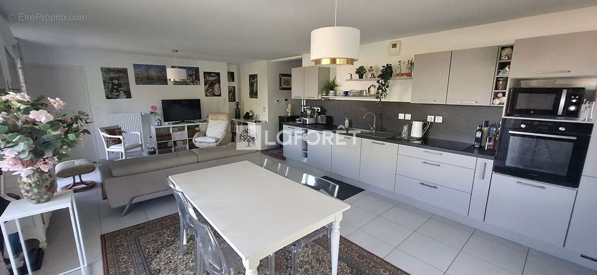 Appartement à LAISSAUD
