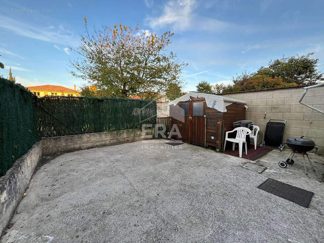 Maison à VILLIEU-LOYES-MOLLON