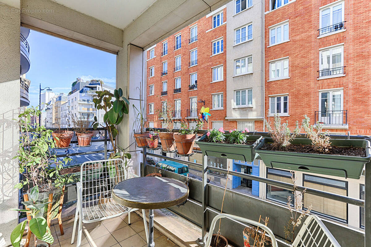 Appartement à PARIS-17E