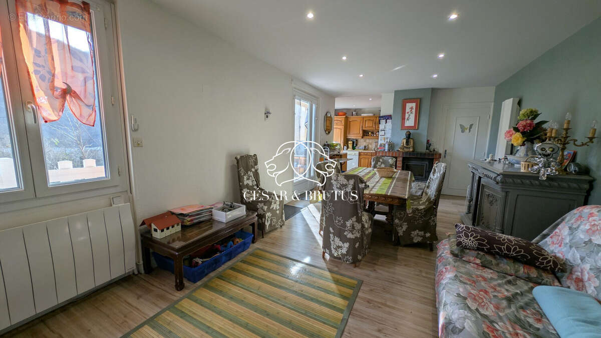 Maison 84 m² à Vorey  - photo 4