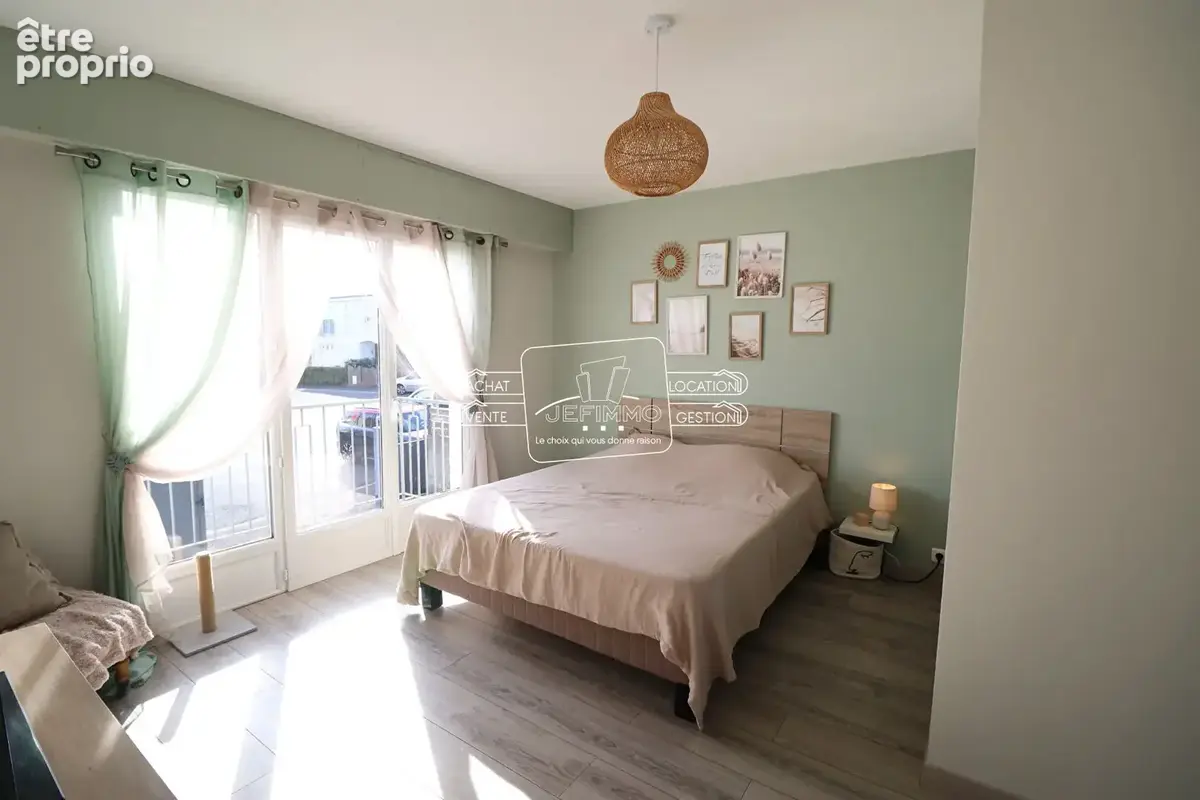 maison familiale de 126m² avec jardin clos à Saint-Florent-le-Vieil - photo 8