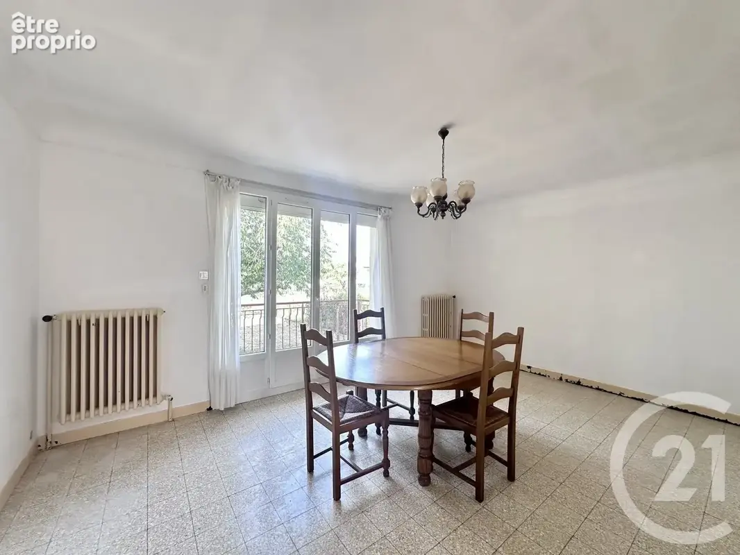 Maison 5 pièces 91 m² à vendre à Yevres (28160) - photo 2