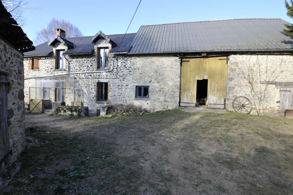 Maison à LA PORCHERIE