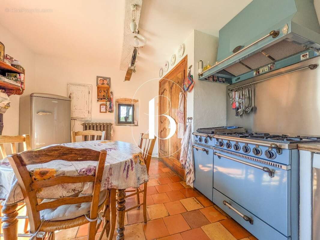 Maison à ORGNAC-L'AVEN