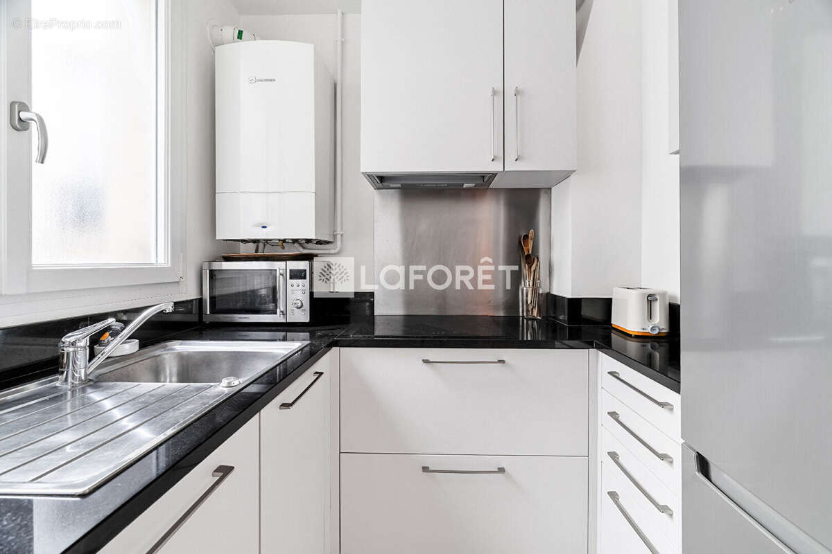 Appartement à PARIS-17E