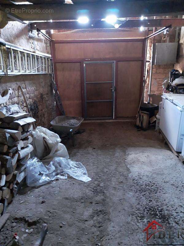 Maison à DAMBENOIT-LES-COLOMBE