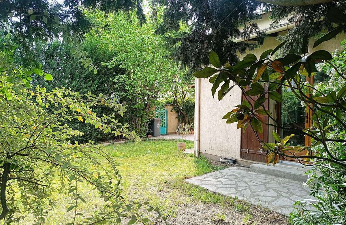 Maison à LE PERREUX-SUR-MARNE