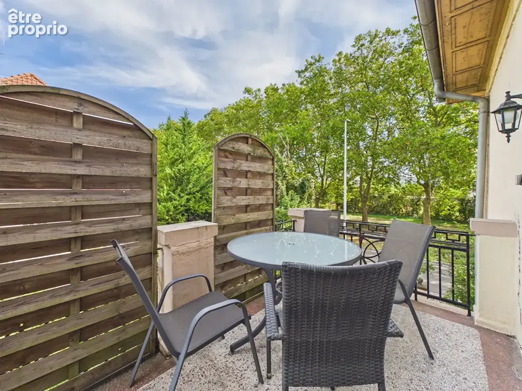 QUARTIER DES XV - Appartement F6 de 153 m² avec une terrasse et 3 balcons - photo 2