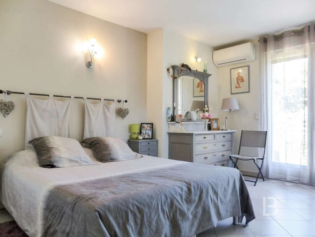 Maison à CARQUEIRANNE