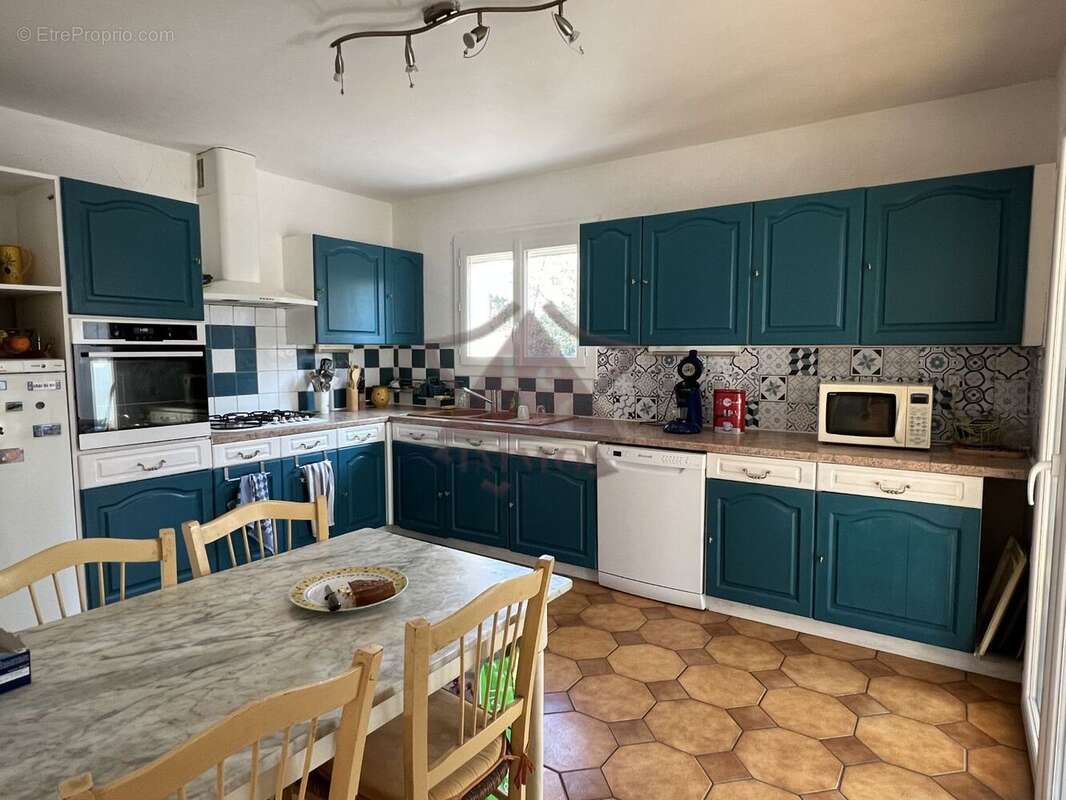 Maison à MOLIERES-SUR-CEZE