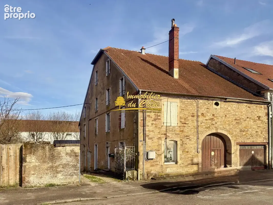 Maison 8 pièces 200 m² à vendre à Lure (70200) - photo 2
