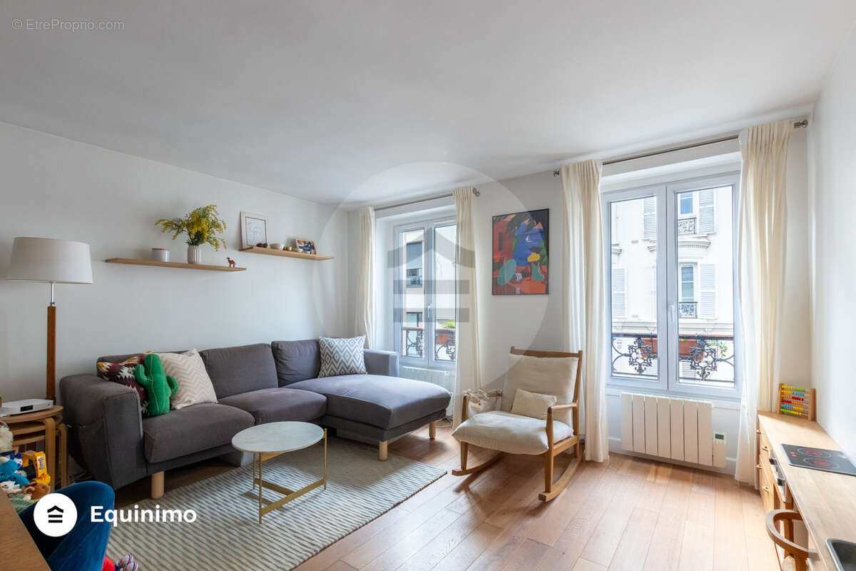 Appartement à PARIS-10E
