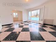   - Appartement à DECINES-CHARPIEU