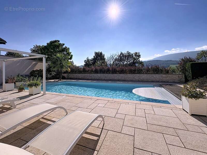 Maison à ARTHAZ-PONT-NOTRE-DAME